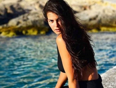 Η Μαρία Κορινθίου πόσταρε φωτογραφίες της με εσώρουχα και ανέβασε τη θερμοκρασία στα ύψη